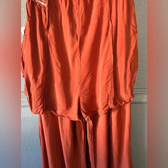 Mustard Seed | rust | smocked | cropped leg | romper | jumpsuit | L - Picture 3 of 17